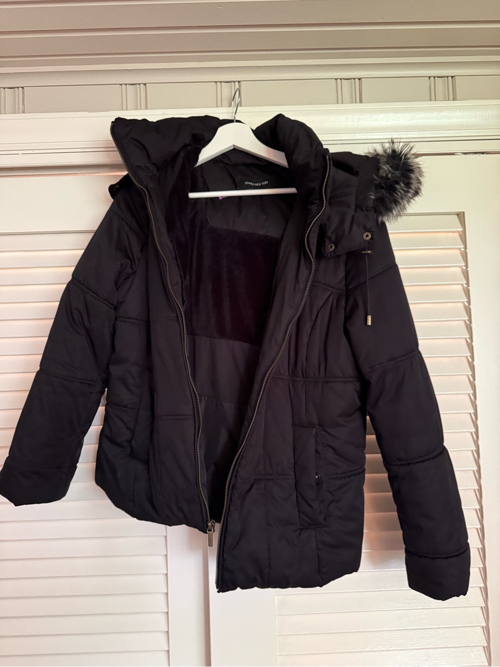 Jones New York Black Quilted Puffer Coat with Faux Fur Hood Trim